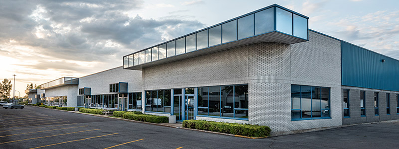 Commercial Real Estate Appraisal Commerical building in a strip mall